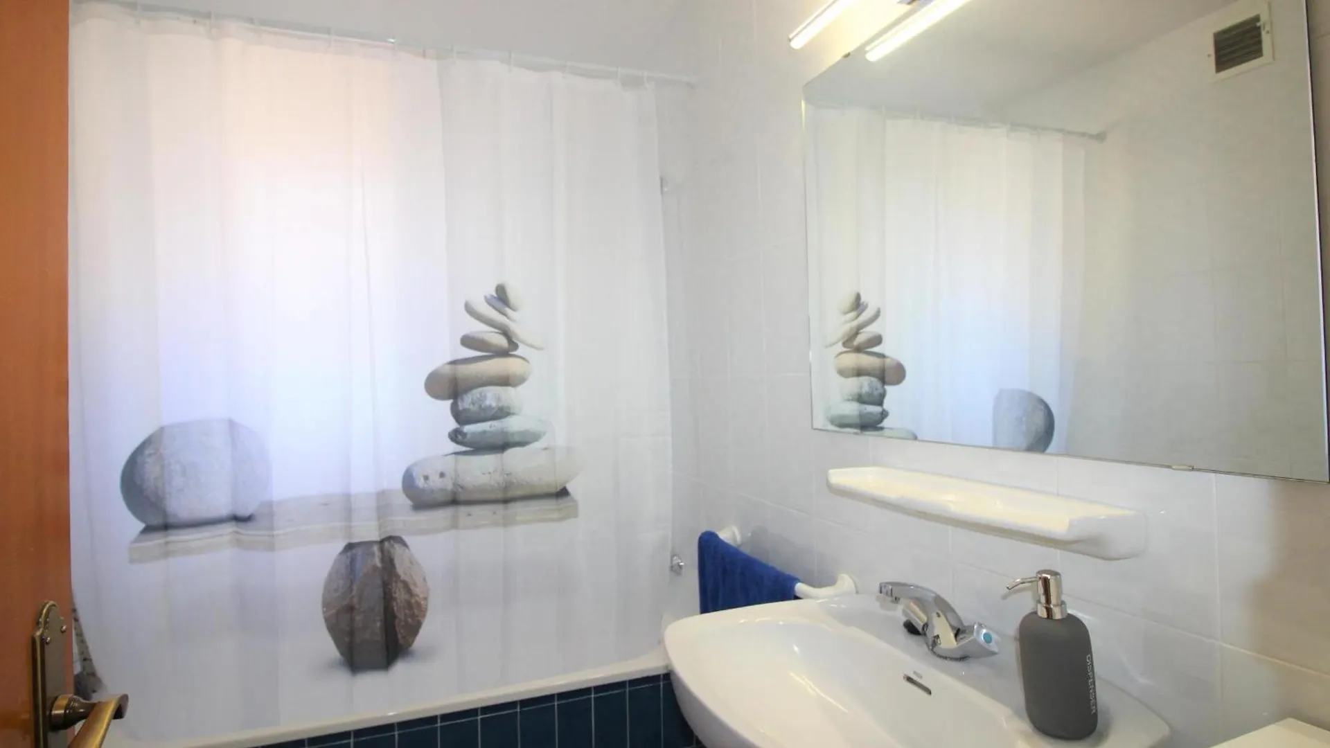 Apartamento Con Jardin A 150 M De La Playa, 2 Habitaciones, Terraza Con Vistas Parciales Al Mar, Ac, Bbq. - Es-228-151 Llanca