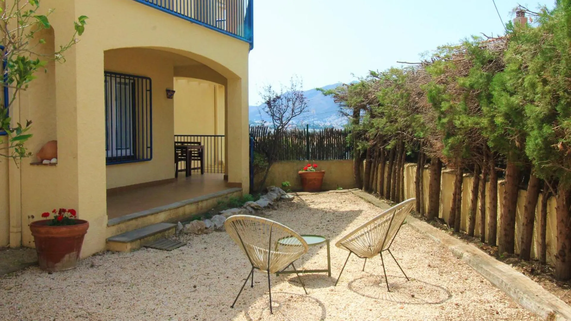 Apartamento Con Jardin A 150 M De La Playa, 2 Habitaciones, Terraza Con Vistas Parciales Al Mar, Ac, Bbq. - Es-228-151 Llanca
