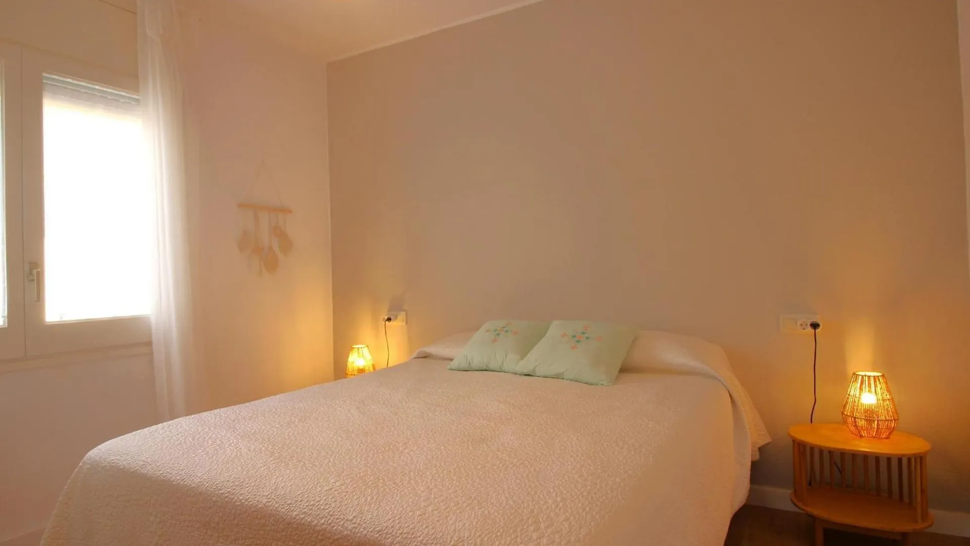 Apartamento Con Jardin A 150 M De La Playa, 2 Habitaciones, Terraza Con Vistas Parciales Al Mar, Ac, Bbq. - Es-228-151 Llança Spagna