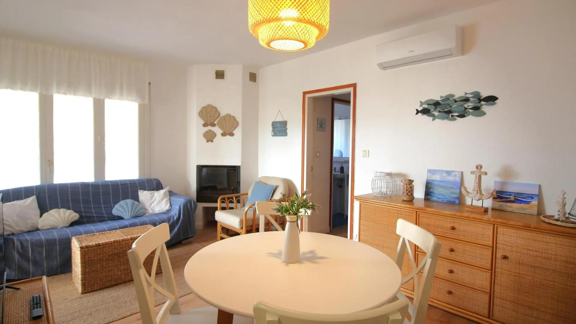 Apartamento Con Jardin A 150 M De La Playa, 2 Habitaciones, Terraza Con Vistas Parciales Al Mar, Ac, Bbq. - Es-228-151 Llança 0*,